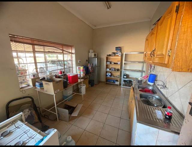 INDUSTRIAL FOR SALE IN MOKOPANE CENTRAL